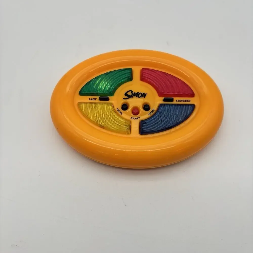 Simon Game Yellow Mini Hasbro Hand Held Electronic Pocket Game 2002 TESTED Works